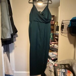 Revelry | Dresses | Revelry Skye Satin Dress Classic Emerald Size 6 |  Poshmark